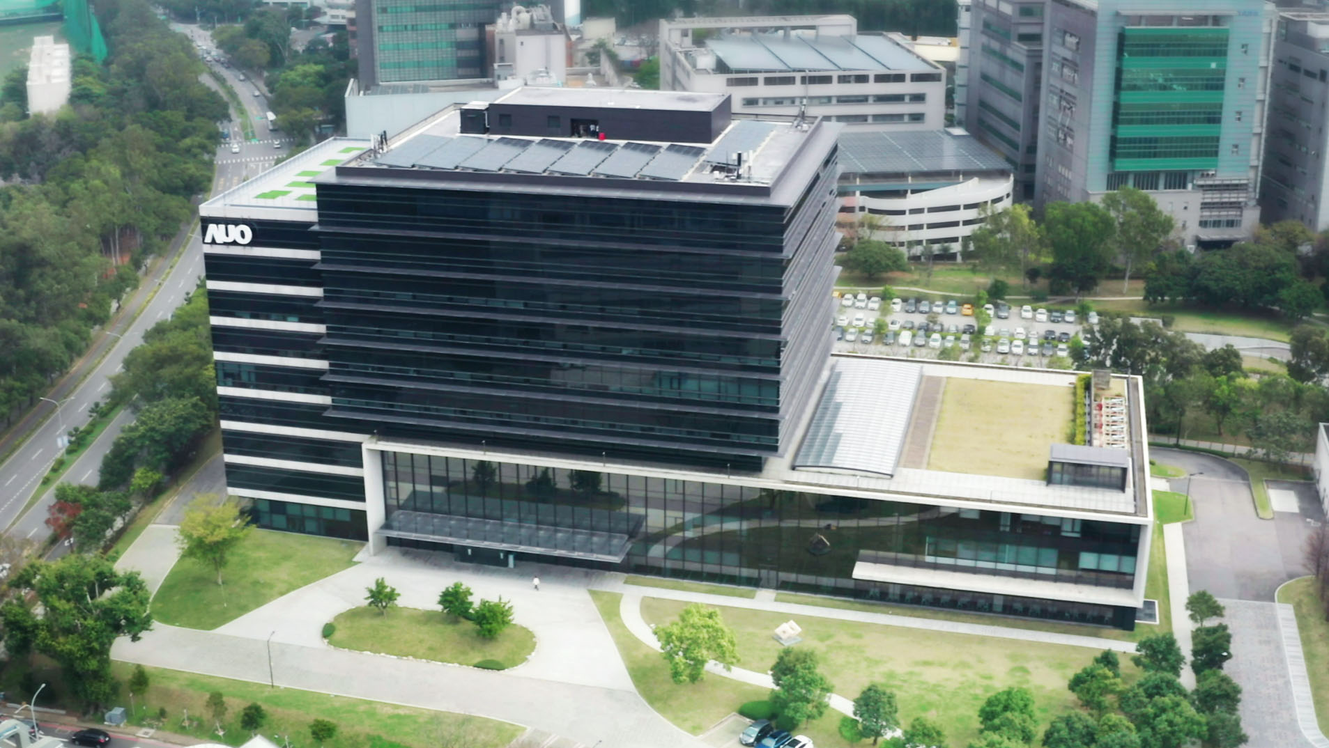 771771威尼斯cmGRC总部大楼通过 ISO 14068-1碳中和查证